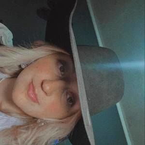 Meet your Posher, Cassie